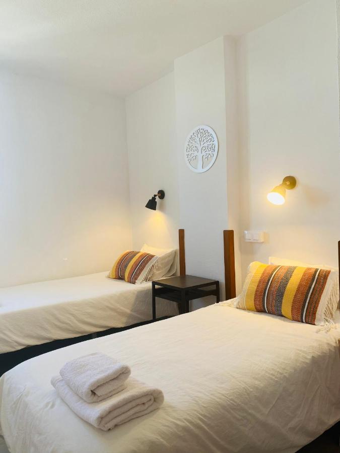 Paradise Holidays 2 Bedrooms & Sea View, Tenerife Apartment *