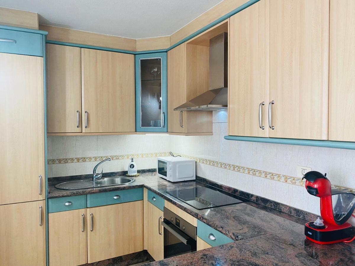 Paradise Holidays 2 Bedrooms & Sea View, Tenerife *